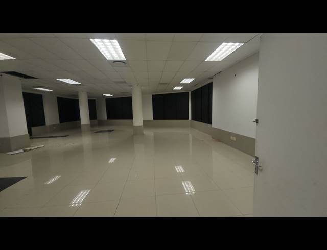 414M² RETAIL TO LET IN POINT WATERFRONT